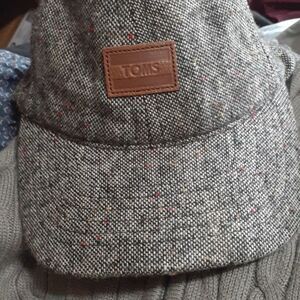 Tom's hat